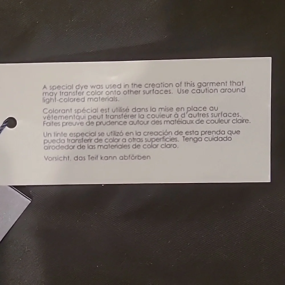 Tommy Hilfiger shorts - Picture 5 of 7